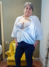 Solo Nude Mature Pics Big Booty & Saggy Tits