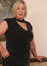 Mature Milf Naked Solo Masturbation Pics