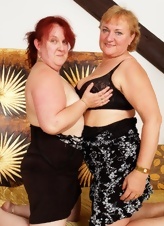 Mature Lesbian Duo Nude Pics With Saggy Tits