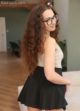 Glasses Babe Nude Spread Pose Gallery