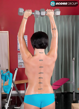 Mature Milf Naked Gym Spread Pose Gallery Pics