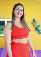 Curvy Milf Nude Anal Toy Gallery