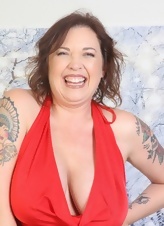 Naked Mature Pics: Hairy Pussy Spread Tease