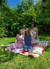 Picnic Pics With Mature Floral Dress Milfs