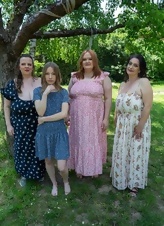Picnic Pics With Mature Floral Dress Milfs