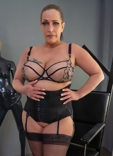 Milf Lingerie Fingering Solo Pics