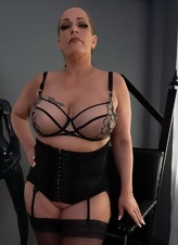 Mature Cougar Big Tits Curvy Stockings Pics