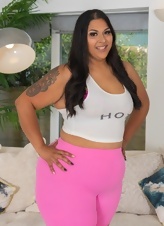 Mature Curvy Babe in Tight Shorts