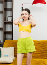 Hairy Pussy Solo Tease Pictures