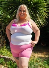 Milf Car Wash Photos With Curvy Big Booty