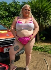 Milf Car Wash Photos With Curvy Big Booty