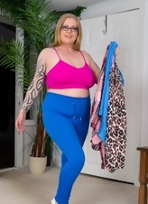 Mature Nude Gallery With Big Tits & Tattoos