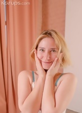 Shaved Pussy Dildo Play
